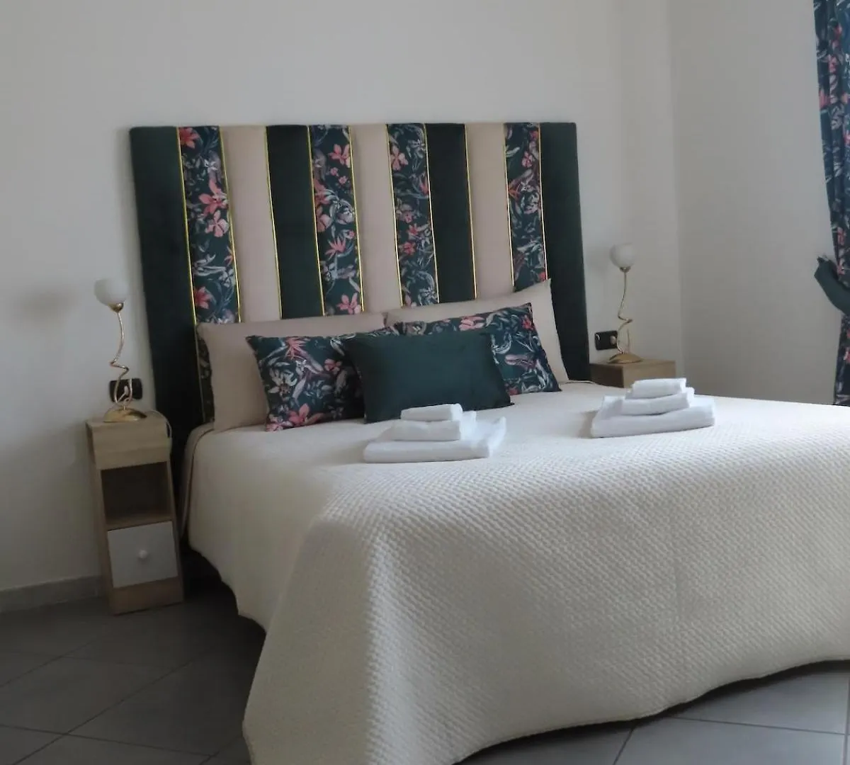 L'Attico Rinascente Apartment Signa 0*,  Italy